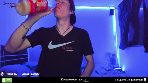 Snapshot of dreamhunterdz chatting on February 10, 11:13 pm Your lord. - ONLINE  1500 Pm to 2100 Pm - New York Hour online show from February 10, 11:13 pm