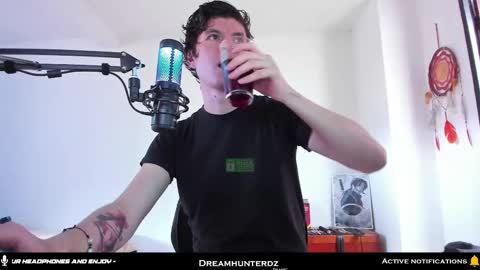 Snapshot of dreamhunterdz chatting on September 21, 8:10 pm Your lord. - ONLINE  1500 Pm to 2100 Pm - New York Hour online show from September 21, 8:10 pm