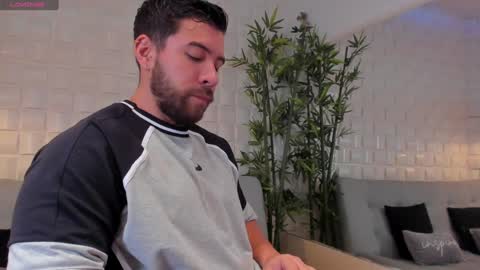 cris online show from December 15, 1:46 am