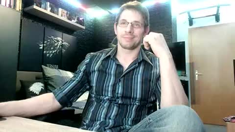 Snapshot of dreamwallker chatting on October 16, 10:55 pm Ioannes Paulus the 2nd online show from October 16, 10:55 pm