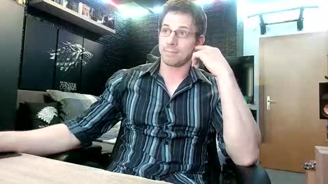 Snapshot of dreamwallker chatting on October 24, 12:45 pm Ioannes Paulus the 2nd online show from October 24, 12:45 pm