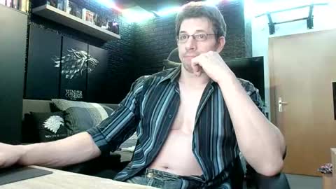 Snapshot of dreamwallker chatting on October 25, 1:57 am Ioannes Paulus the 2nd online show from October 25, 1:57 am