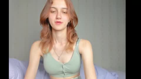 dreamy_pollyyy online show from October 1, 3:40 pm