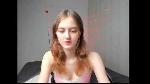 Snapshot of dreamy_pollyyy chatting on March 20, 5:29 pm dreamy_pollyyy online show from March 20, 5:29 pm