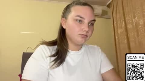 Mila online show from October 15, 4:51 pm