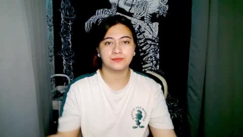 Snapshot of dreamycreamyst chatting on December 8, 2:39 am dreamycreamyst online show from December 8, 2:39 am