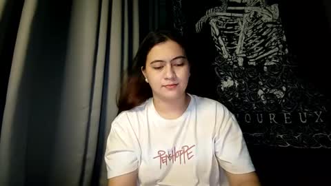 Snapshot of dreamycreamyst chatting on January 4, 12:27 am dreamycreamyst online show from January 4, 12:27 am