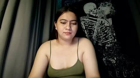 Snapshot of dreamycreamyst chatting on February 7, 3:01 am dreamycreamyst online show from February 7, 3:01 am