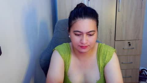 dreamycreamyst online show from June 16, 4:37 am