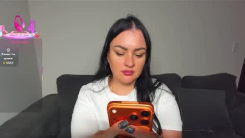 dreamyhousewife1 online show from November 14, 7:23 pm