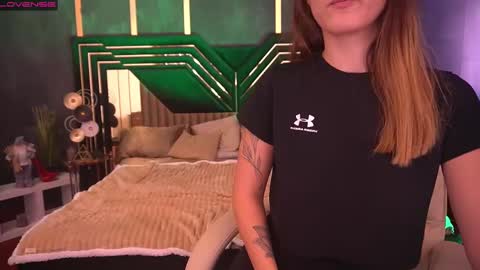 Lina online show from December 19, 10:56 am