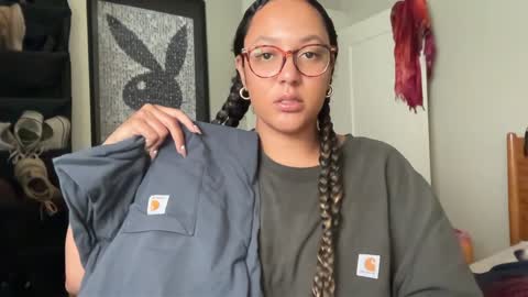 RIRI OR DREAMY online show from January 12, 6:49 pm