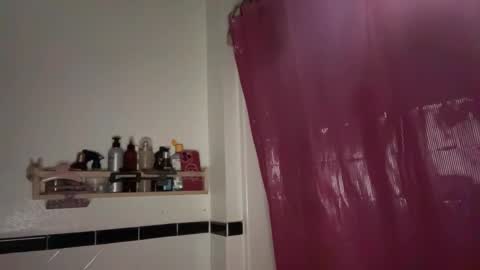 RIRI OR DREAMY online show from February 19, 2:55 pm