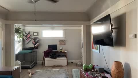 RIRI OR DREAMY online show from March 18, 3:26 pm