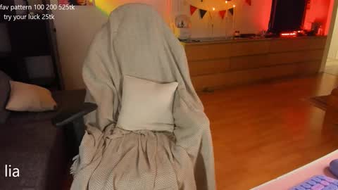 my name is Lia online show from March 1, 1:22 am