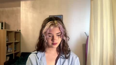 Dia online show from April 22, 11:12 am