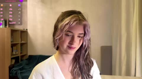 Dia online show from April 23, 4:20 pm