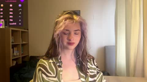 Dia online show from April 24, 9:23 am