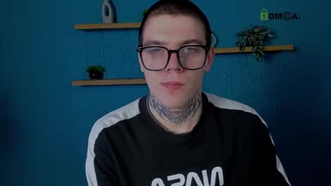 Snapshot of drew_soft_ chatting on December 18, 7:53 pm drew_soft_ online show from December 18, 7:53 pm