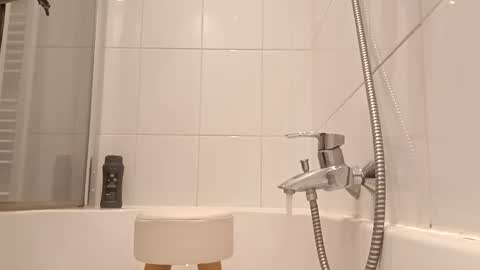 Snapshot of drijn3 chatting on November 1, 3:36 pm drijn3 online show from November 1, 3:36 pm