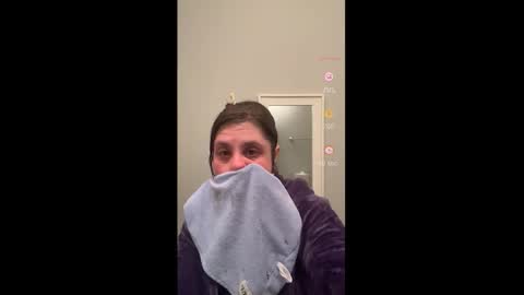 Drippy kitty  online show from January 8, 4:53 pm