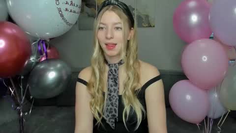 Hanna online show from November 24, 3:50 am