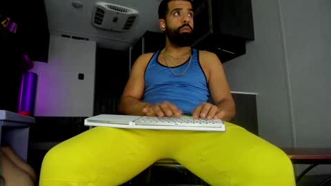 Snapshot of drizzys_room chatting on January 19, 12:06 pm DirtyDrizzy online show from January 19, 12:06 pm