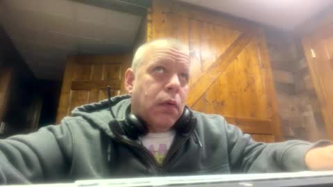 drkone01826 online show from December 1, 2:33 pm