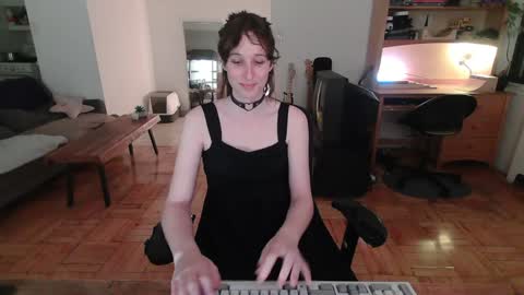 drkswrdgrl online show from December 2, 12:19 am