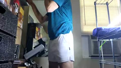 Snapshot of drmbigg chatting on June 17, 9:05 pm Hello Hope you enjoy what you see. I love attention in dirty talk and tips thickcock edging precum dirtyTalk C2C online show from June 17, 9:05 pm