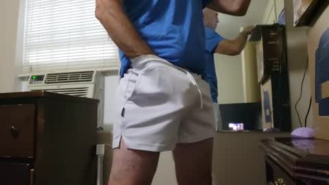 Snapshot of drmbigg chatting on July 16, 12:55 pm Hello Hope you enjoy what you see. I love attention in dirty talk and tips thickcock edging precum dirtyTalk C2C online show from July 16, 12:55 pm