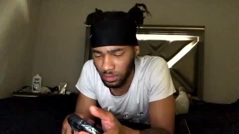 Snapshot of drobbb656 chatting on November 8, 11:32 am 2xTheTrouble online show from November 8, 11:32 am