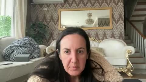 Dr. Resa online show from March 11, 2:18 pm