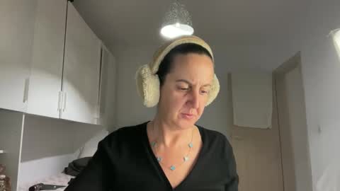 Dr. Resa online show from January 9, 7:04 pm