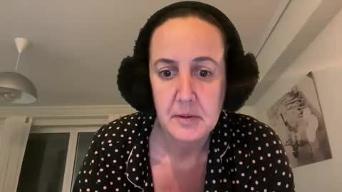 Dr. Resa online show from April 19, 6:21 pm