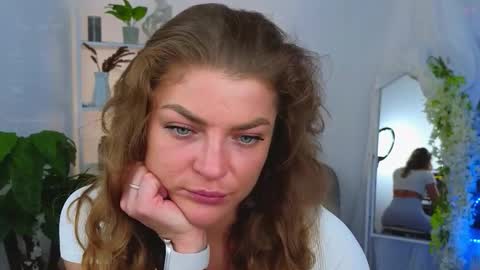 Donna online show from March 8, 5:44 am