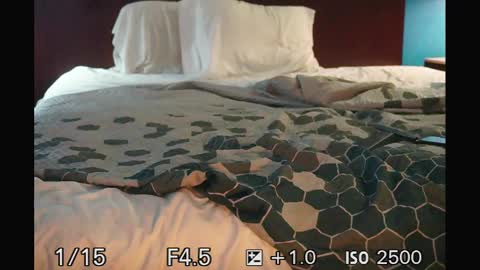 Snapshot of dt82 chatting on September 22, 6:37 am dt82 online show from September 22, 6:37 am