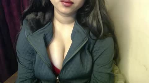 Dua online show from February 14, 9:06 am