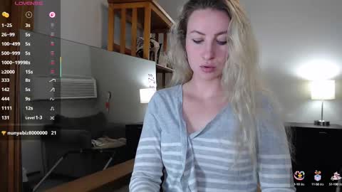 Snapshot of dualipa_unseen chatting on September 28, 7:30 pm dualipa_unseen online show from September 28, 7:30 pm