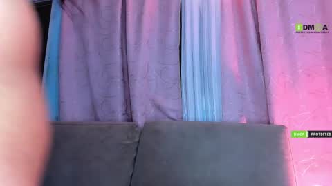 duamilktits online show from November 28, 8:28 am