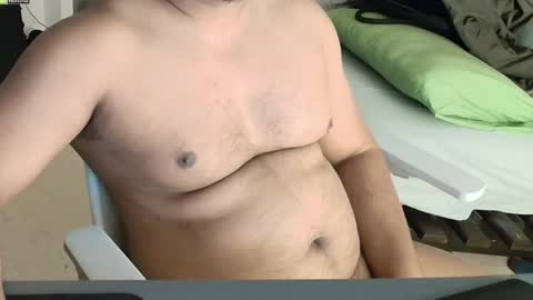 dude31517 online show from April 23, 7:38 pm