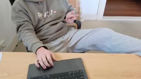 Chase McDonald online show from June 5, 1:01 am
