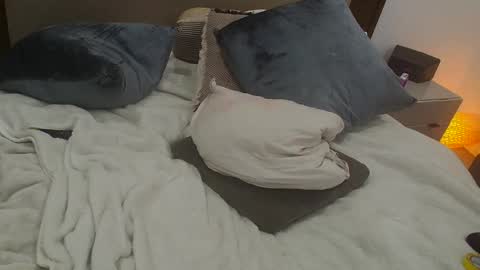 Snapshot of dudebrocuz69 chatting on November 6, 1:06 am Dude online show from November 6, 1:06 am