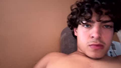 Snapshot of dudeee4 chatting on February 26, 11:15 pm dudeee4 online show from February 26, 11:15 pm