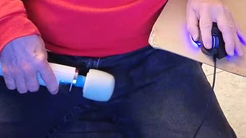 Snapshot of dudelove55 chatting on March 23, 4:44 pm dudelove55 online show from March 23, 4:44 pm