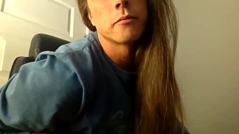 Dukeee online show from November 16, 3:01 am