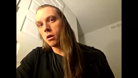 Dukeee online show from November 18, 4:28 am