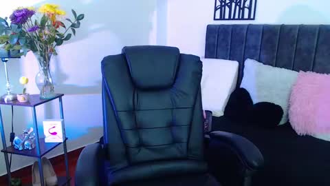 Charlotte online show from February 26, 5:42 am