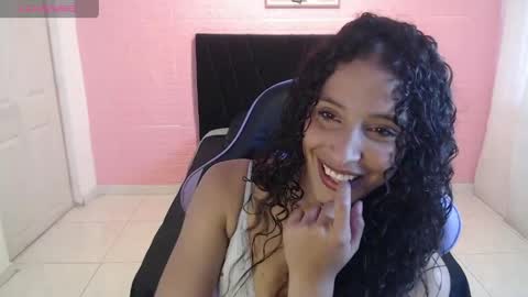 Snapshot of dulce1609 chatting on May 25, 7:42 pm dulce1609 online show from May 25, 7:42 pm