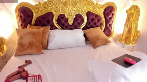 Snapshot of dulce_26_ chatting on December 19, 6:34 pm Lucy online show from December 19, 6:34 pm